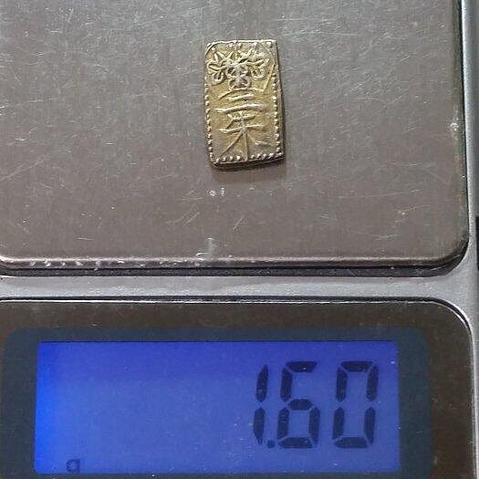 AX753 日本天保二朱判金金22.34%/銀77.40%/雜0.26% 約1.6g 保真