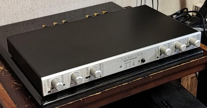 Bryston 10B 二音路類比電子分音器