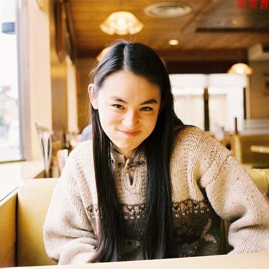 八木莉可子写真集 Pitter-Patter 八木莉可子写真集 Pitter-Patter｜青幻舎 SEIGENSHA Art