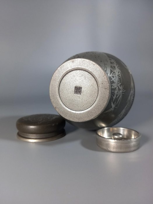 乾茂號造 松紋 梅紋蓋 茶壺 茶入 在銘 錫製 寸(