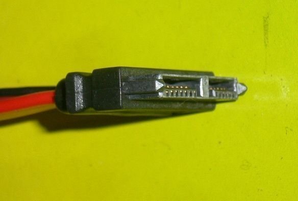 ◎Slim SATA (7+6Pin)轉7pin SATA+大4Pin電源線◎NB光碟機或是1.8吋硬碟用170元