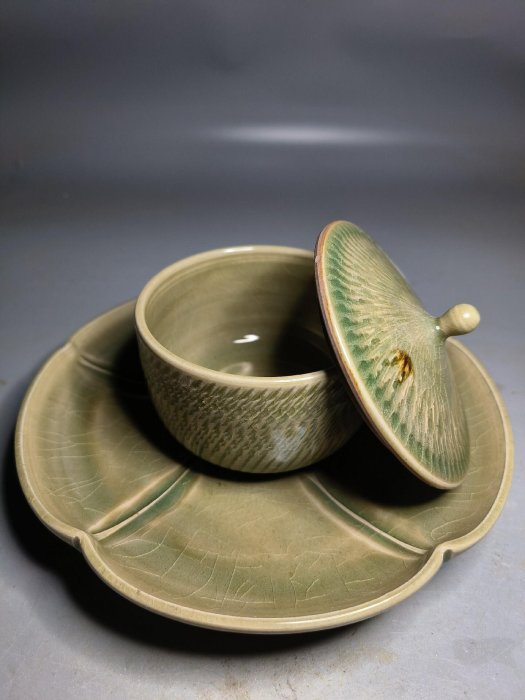 宋代耀州窯青釉茶盞托，精雕刻花蓋碗，老窯精品古雅質感。-369481