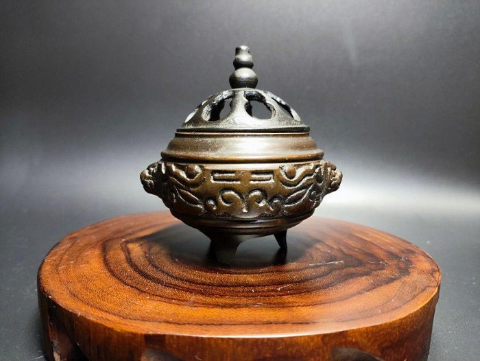 早期銅爐老件-饕餮紋獸耳三腳爐#01（古董/銅雕/收藏/銅爐/香爐/銅器