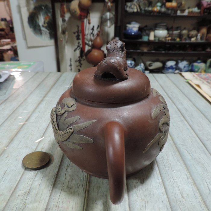 紫砂茶壺 臥虎蔵龍壺 宜興元坑紫砂 癸酉年1993年製 作家物 在銘 未使用美品 古之屋珍藏網: ——民国又十八家——唐鳳芝（1900-1975）