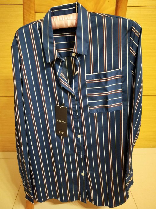 HANG TEN 上班休閒百搭條紋襯衫（尺寸：M）