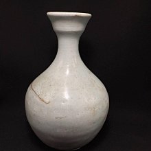 李朝官窯分院15世紀奶白瓷廣口瓶，釉水細膩溫潤，展現初期工藝精髓高18