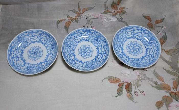 清代嘉慶時期淡描寶相花花纏枝紋小碟(標價為單個) | Yahoo拍賣