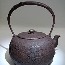 日本鐵壺正壽堂鐵壺人間國寶日本釜師高橋敬典作平丸型日本鐵壺梅蘭竹菊