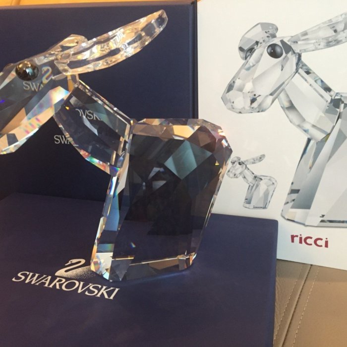 施華洛世奇巨型水晶大糜鹿Ricci 2006年,高20cm重2.3公斤(另黑公牛烏龜