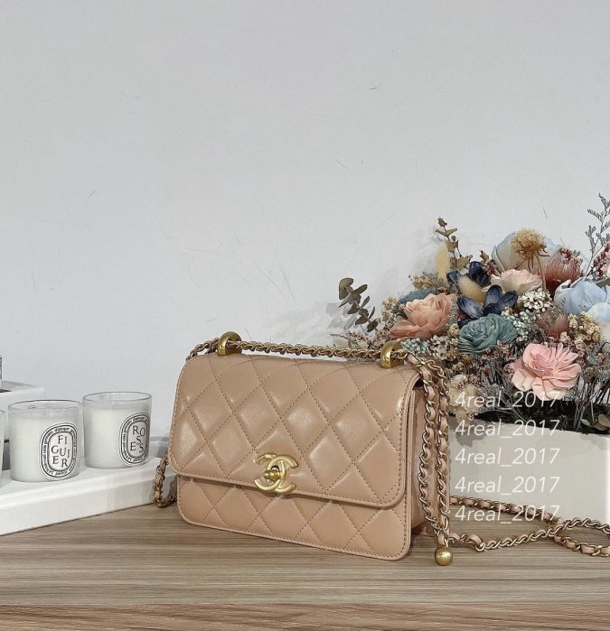 ［4real］Chanel 雙金球 手工坊系列 奶茶色 口蓋包