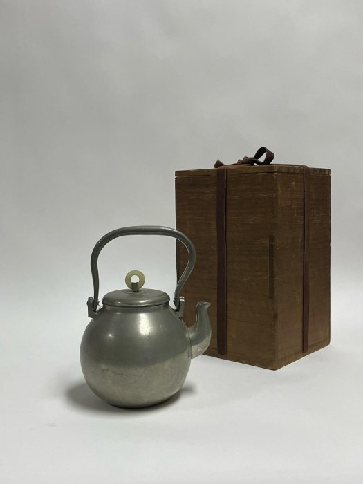 Y010107/12954 錫屋喜兵衛 古錫製茶壷 茶壺 煎茶道具 重さ1635g