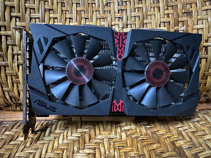 二手顯示卡ASUS 華碩 STRIX - GTX750TI - OC - 2GD5 - GTX750 / PCI-E