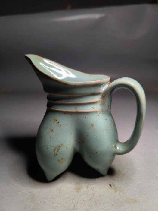 北宋清凉寺汝窑天青釉爵杯，宋代珍藏器，清雅粉青瓷器，独具冰裂纹工艺