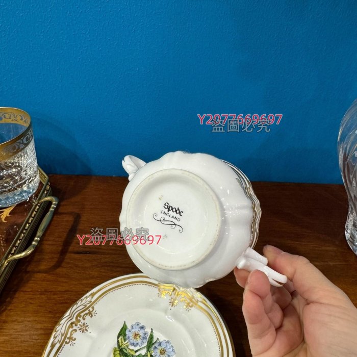英國骨瓷Spode斯坦福之花雙耳蓋杯Spode斯坦福之花的雙耳蓋回流