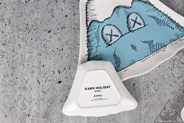 MOMA - 【美品】KAWS：HOLIDAY Mount Fuji グレー MOMA - 【美品】KAWS：HOLIDAY Mount Fuji グレー Gigantic KAWS
