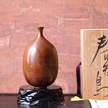 長谷川 塑人 黄地 金襴 花鳥文壺 飾壺 花器 師梅山  c372 德馨書屋:亞洲重要私人鼻煙壺雅藏Ⅲ | 宇珍國際藝術| Yu Jen Taipei