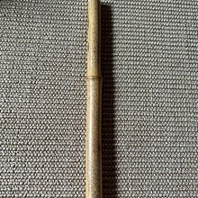 百年胡麻竹斑竹香筒，自然紋理獨特，使用痕跡添風采，質地堅韌耐用