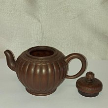 荊溪惠孟臣製紫砂壺荊溪惠孟臣，是宜興一廠早期壺中，名聲最響的作品