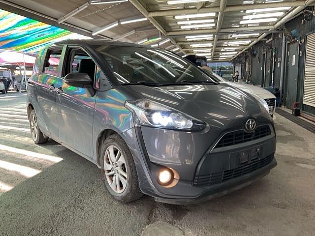 TOYOTA SIENTA 2018款 灰色