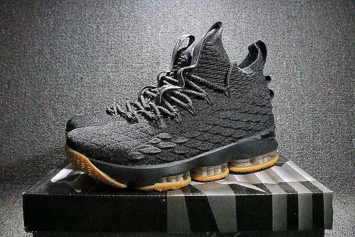 【Runner潮鞋鋪】Nike LeBron 15 Black Gun 全黑 編織 膠底 氣墊 詹姆斯15代男子籃球鞋897649-001