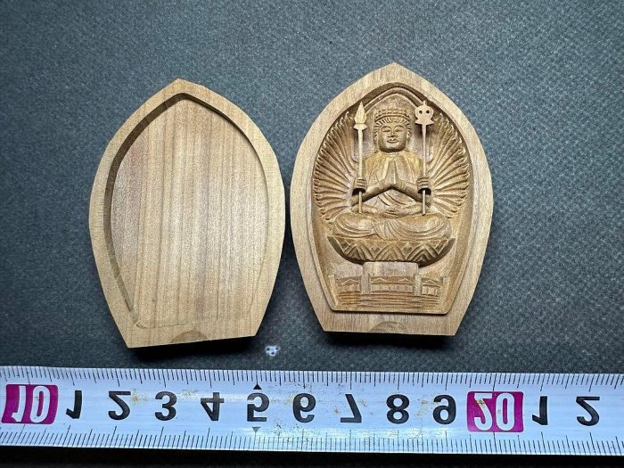 印度白檀木雕香合佛懷中佛佛教美術佛像古董木像木製佛教| Yahoo拍賣