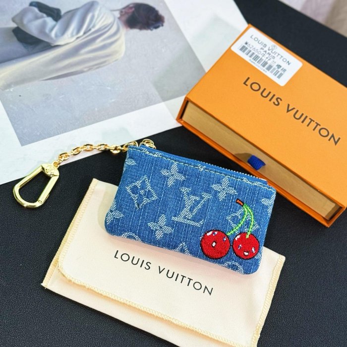 ☀️Louis Vuitton LV x TM Key Pouch零錢包鑰匙包  刺繡款櫻桃🍒丹甯牛仔零錢包卡包