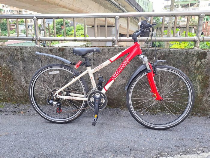 二手~捷安特 Boulder 鋁合金 26吋 21速 14吋車架 平把 登山車 避震自行車 越野車 公路車