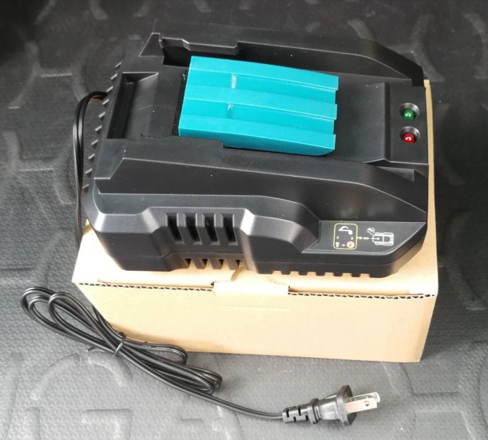 現貨中 MAKITA 牧田18V 電動打氣機DMP180Z 可設定打氣壓力 含電池及充電器