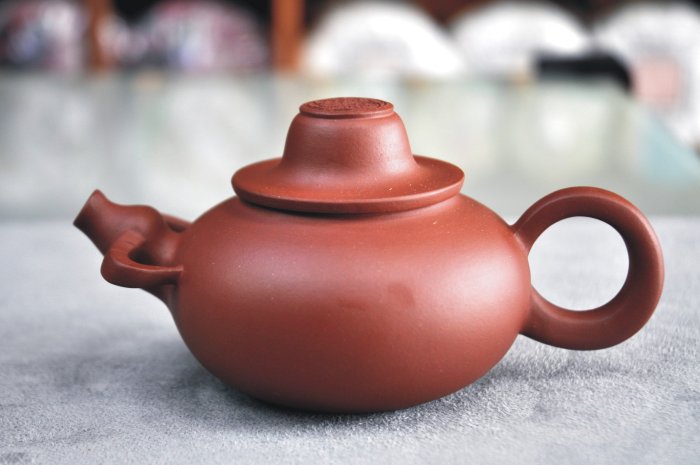 宜興茶壺工藝師/ 黃偉老師【扭轉乾坤】紫砂《百壺堂》O093019 | Yahoo拍賣