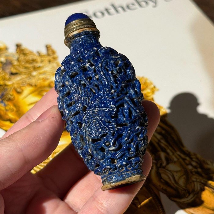 清中期仿青金石龍鳳雕瓷簍空鼻煙壺| Yahoo拍賣