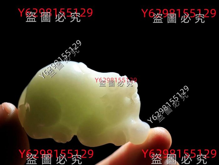 財貔貅】和田玉白玉貔貅掛件，質地細膩油潤，精工雕刻，貔貅表情生猛
