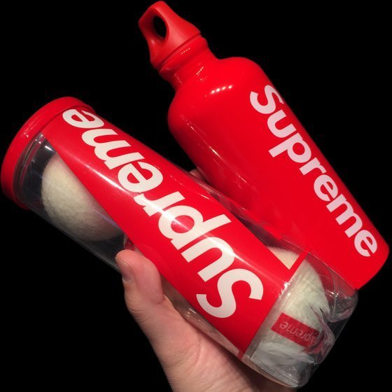 超搶手】全新正品2018 Supreme Sigg Traveller 0.6L Water Bottle旅行