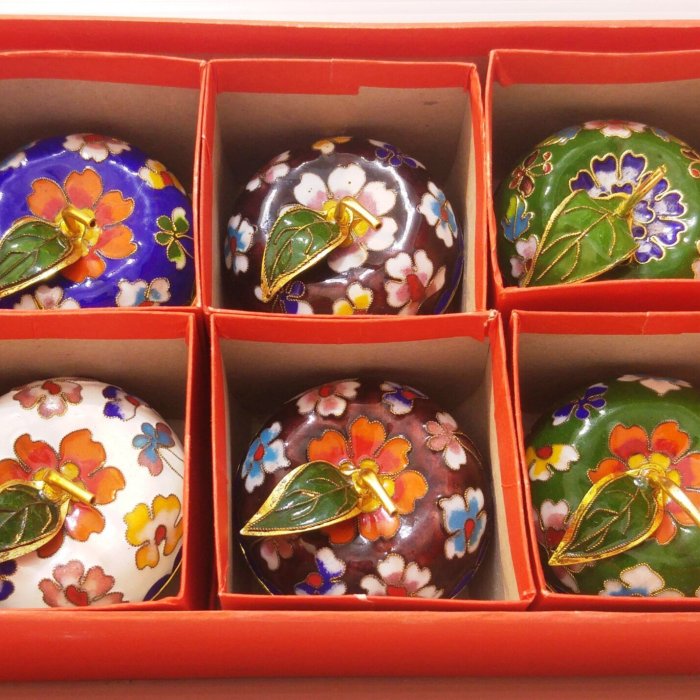 民間収集 銅胎景泰藍 七寶燒 琺瑯彩 花卉紋 香盒 首飾盒 極上品  景泰藍掐絲琺瑯七寶燒牡丹花卉紋鍍金銅胎花瓶