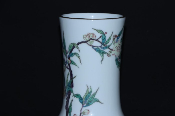 舊藏清代乾隆粉彩九桃天球瓶高55cm.寬40cm108220S21822 【梨落閣