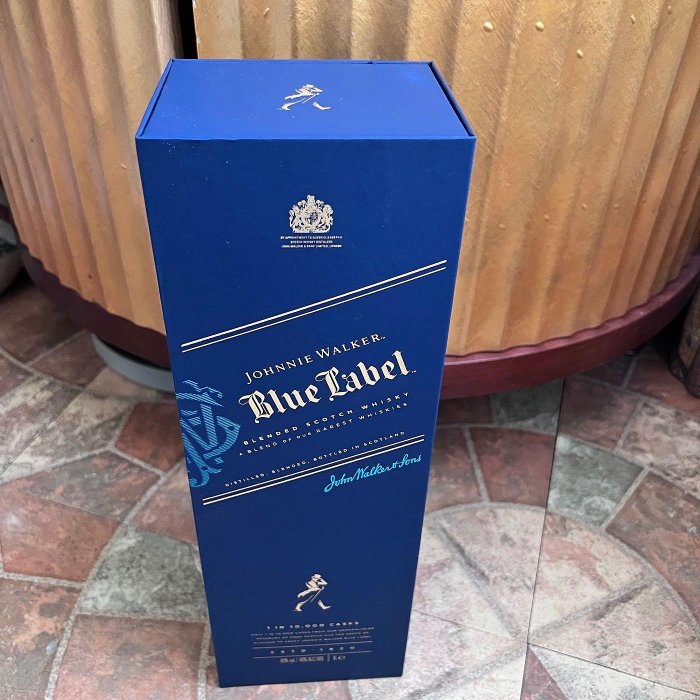 新款約翰走路藍標空酒瓶(1公升)/多用途玻璃空瓶/空洋酒瓶/水瓶/酒瓶～Johnnie Walker Blue Label