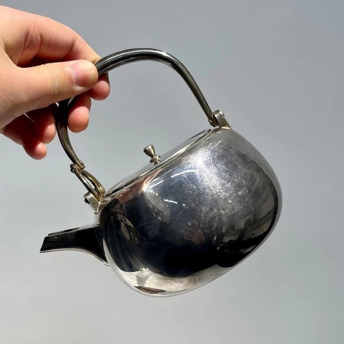 特惠、誠購可議價』日本老銀壺明治時期金龍堂主松尾忠久作純銀壺高13cm