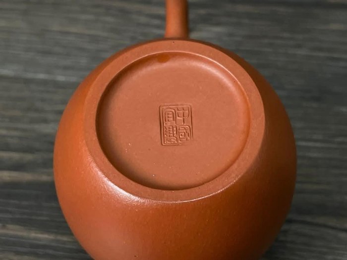 多藝多]早期1985年紅蘋果120cc宜興紫砂原礦紅土壺（一級小紅泥） 外銷