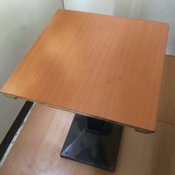 #誠可議# 二手 鑄鐵桌腳 黑鐵桌腳 咖啡桌 方桌 置物桌，買多優惠#買家自行搬運取貨#