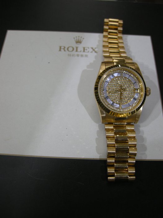 ROLEX 勞力士68278款/ 18K精鑲滿天星鑽.貝殼面.羅馬數字時標/ 稀少有中性款10/29已交誼 *