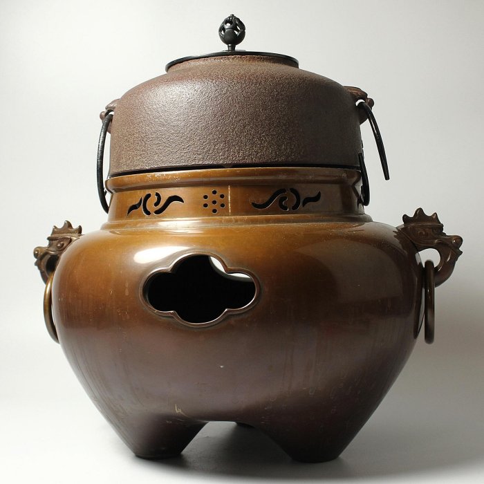 茶釜 釜師 菊地政光造 炉釜 達摩釜間取霰 YY2709 1点 達摩 鶴 茶道具