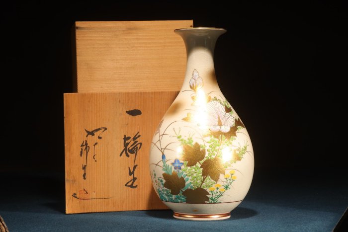 花瓶 金彩 在銘 郁 壺 花入 花器 飾壺 華道具 4/24結標九谷燒錦生金彩草花紋玉壺春瓶共箱CED0341 -花道侘寂插花花藝