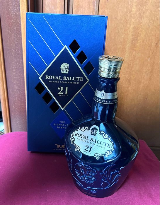 ROYAL SALUTE皇家禮炮21年威士忌空酒瓶（1L)/多用途空瓶/空洋酒瓶/陶瓷酒瓶/裝飾/容器/花瓶/收藏/酒瓶/水瓶（附盒裝）