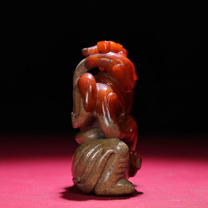 臻品旧藏，和田玉神人，包浆厚重，沁色入骨，工艺精湛，犀利民藏绝佳