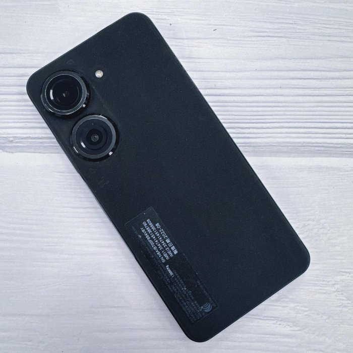 【單手旗艦手機】Asus Zenfone 9 (8G/128GB) 二手機 單機 附充電線 實體店面 #9435