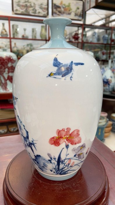 花瓶 青花五彩長頸瓶  20世紀中期中國景德鎮傑作 景德鎮青花五彩花瓶，涂玉平老師力作《春韻》，純手工繪製，發色純正
