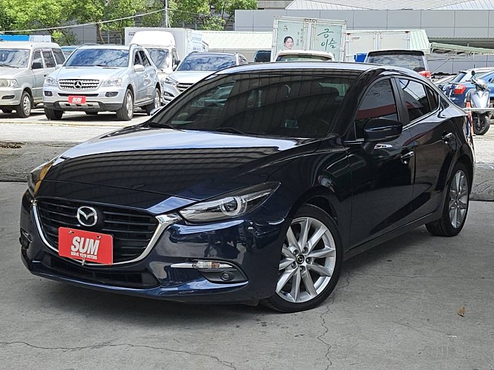 2017 魂動mazda 3 馬自達 18吋圈 抬頭顯示 衛星導航 可全額貸款