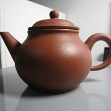 早期1975宜興手工原礦紫砂‧台灣實名認證賣家．文革壺·底槽清土胎‧芭樂