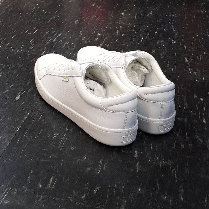 Keds ACE LEATHER 白色全白皮革修長Krystal 運動時尚| Yahoo拍賣