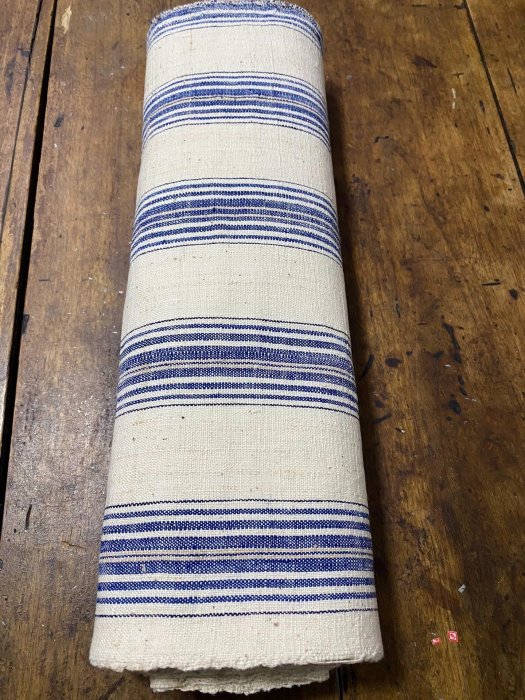 蘇工老粗布，純棉純手工 布料平整，厚實，有二處汙漬，圖9所示 規格：長5.4米／0-9697