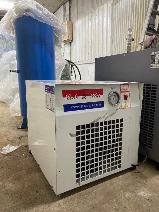 5hp乾燥機狀況良好 (舊機回收買賣.維修.保養空壓機)